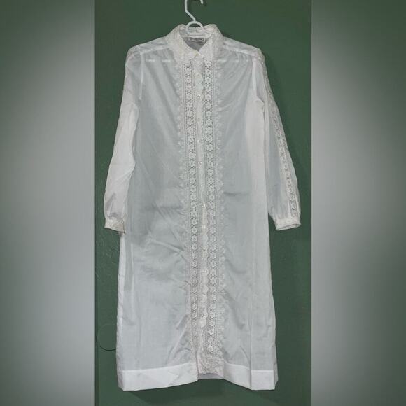 Vintage • Shirt dress • Leslie Fay petite • crocheted lace • modest • beach - Picture 2 of 10